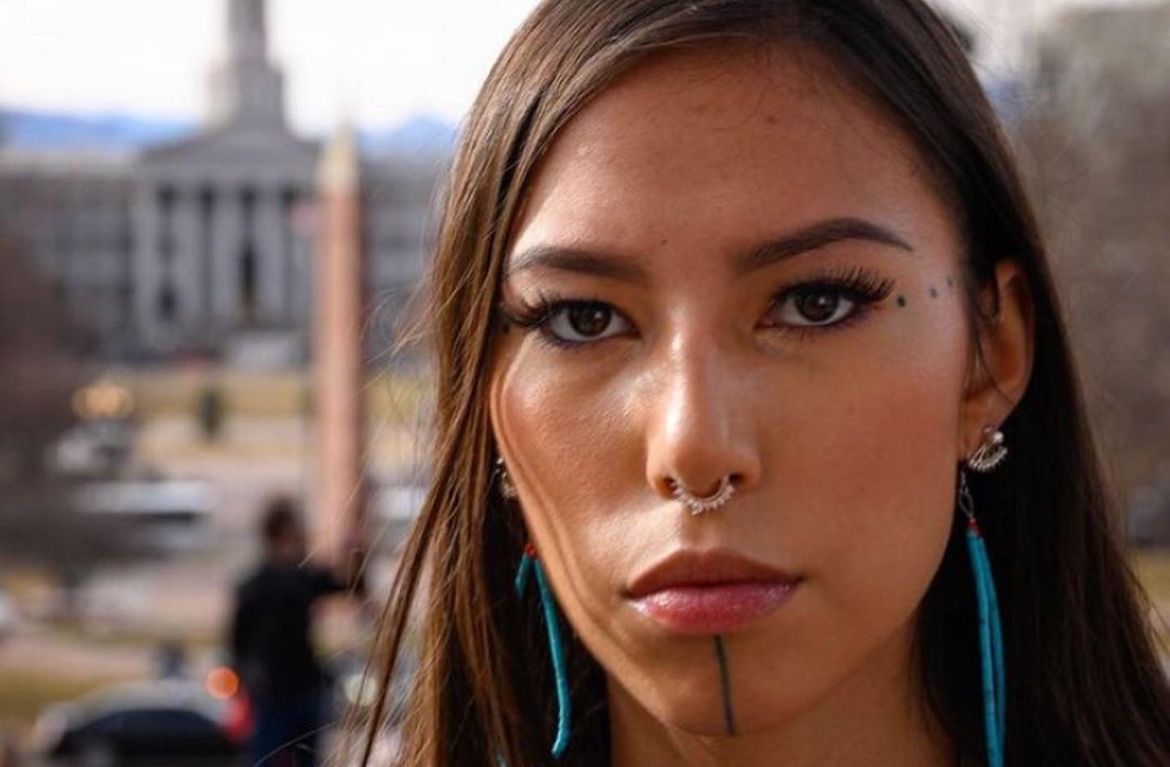 Quannah Chasinghorse - Mannequin Amérindienne et Activiste Climatique